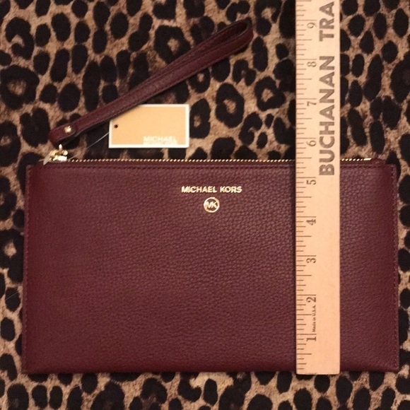 Brand New Michael Kors Genuine Leather Large Zip Clutch Wristlet in Merlot - Picture 6 of 13